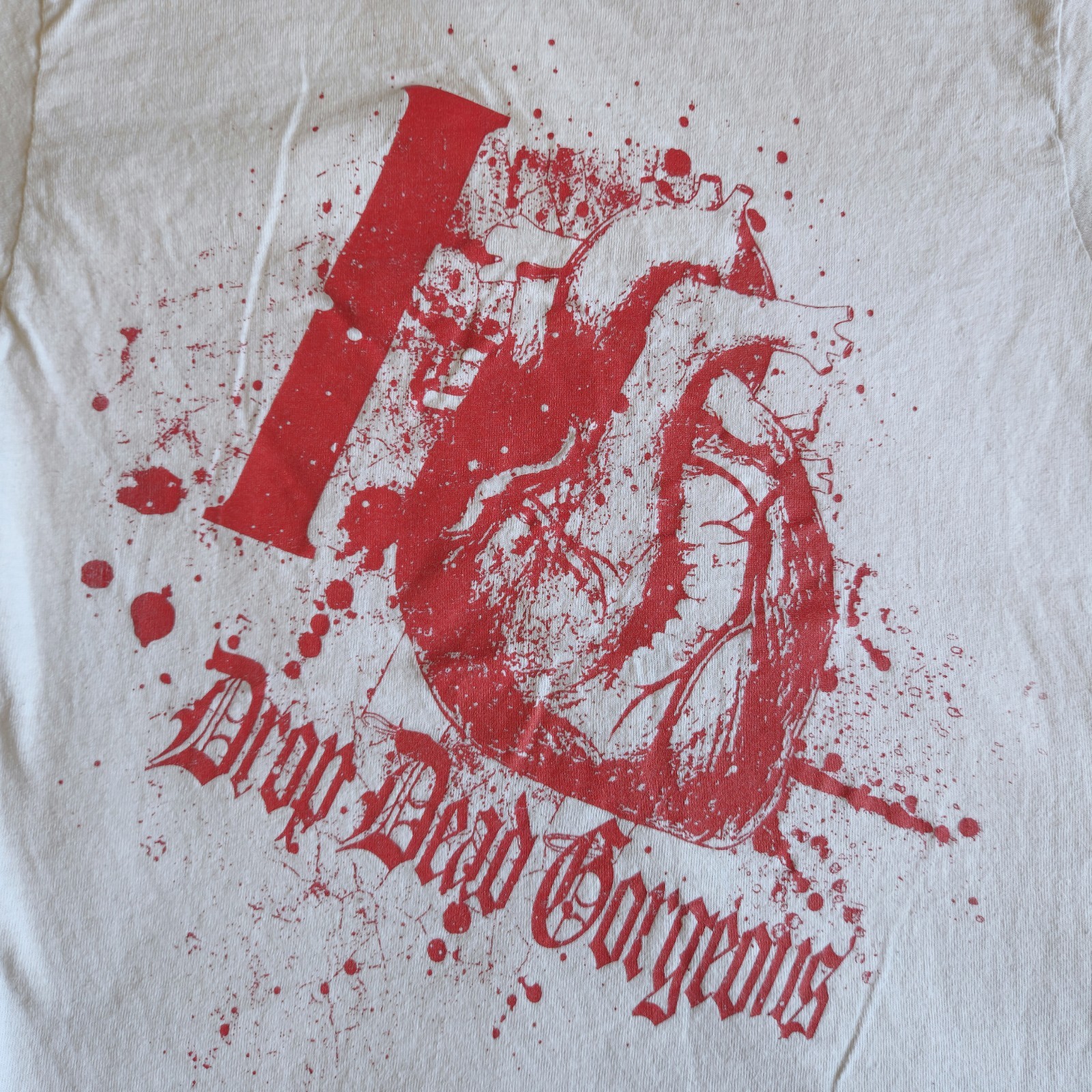 Vintage Drop Dead Gorgeous Band Rare Signed Concert Merch White Graphic T-Shirt gallery