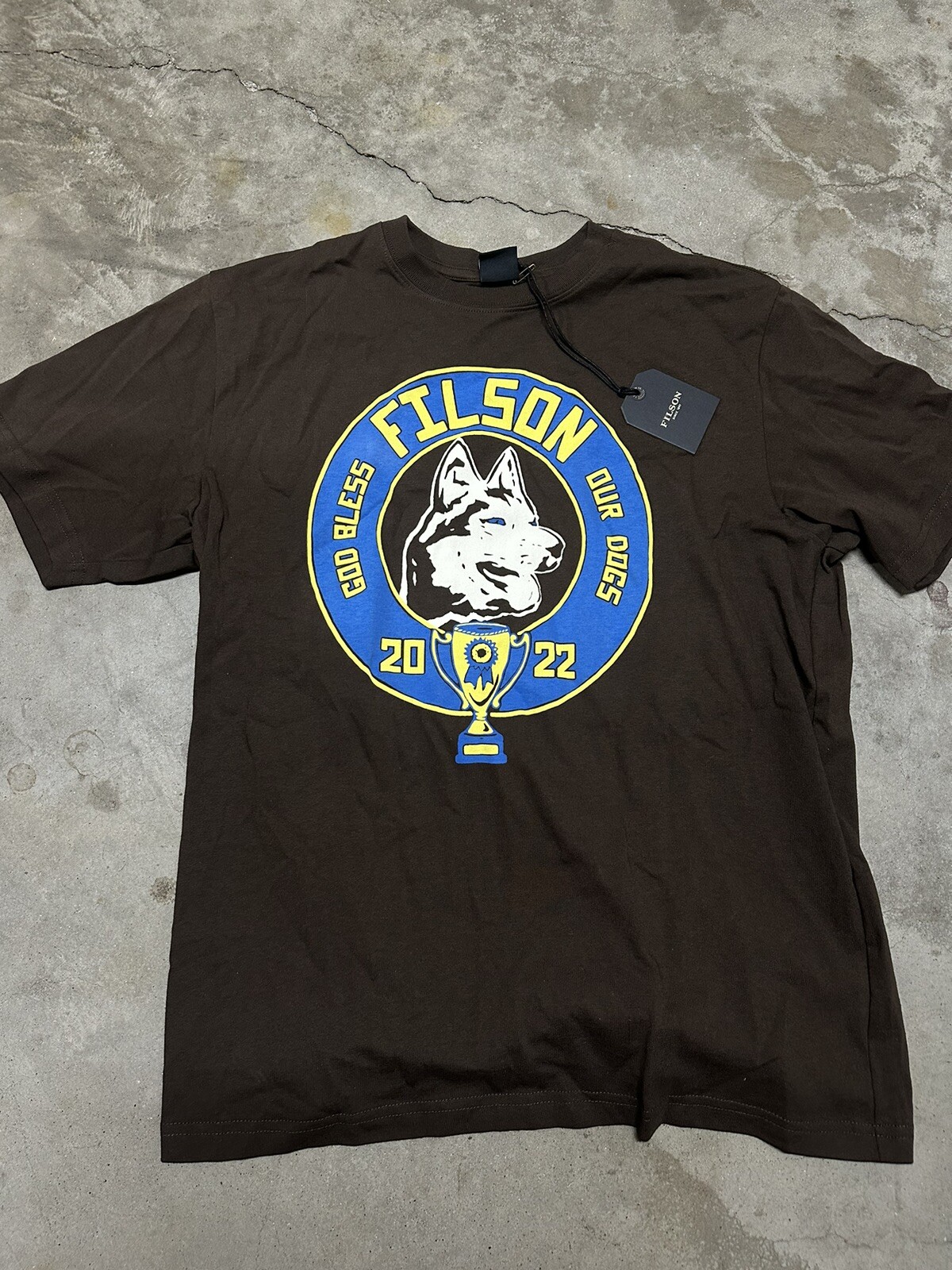 NWT Filson Pioneer Graphic T Shirt Brown God Bless Our Dogs Brown Blue Outdoors gallery