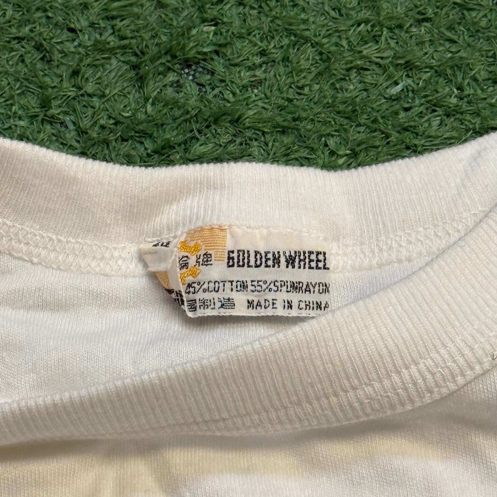 Vintage 80s/90s 'Singapore' Golden Wheel White Dragon Tee Size : Medium gallery