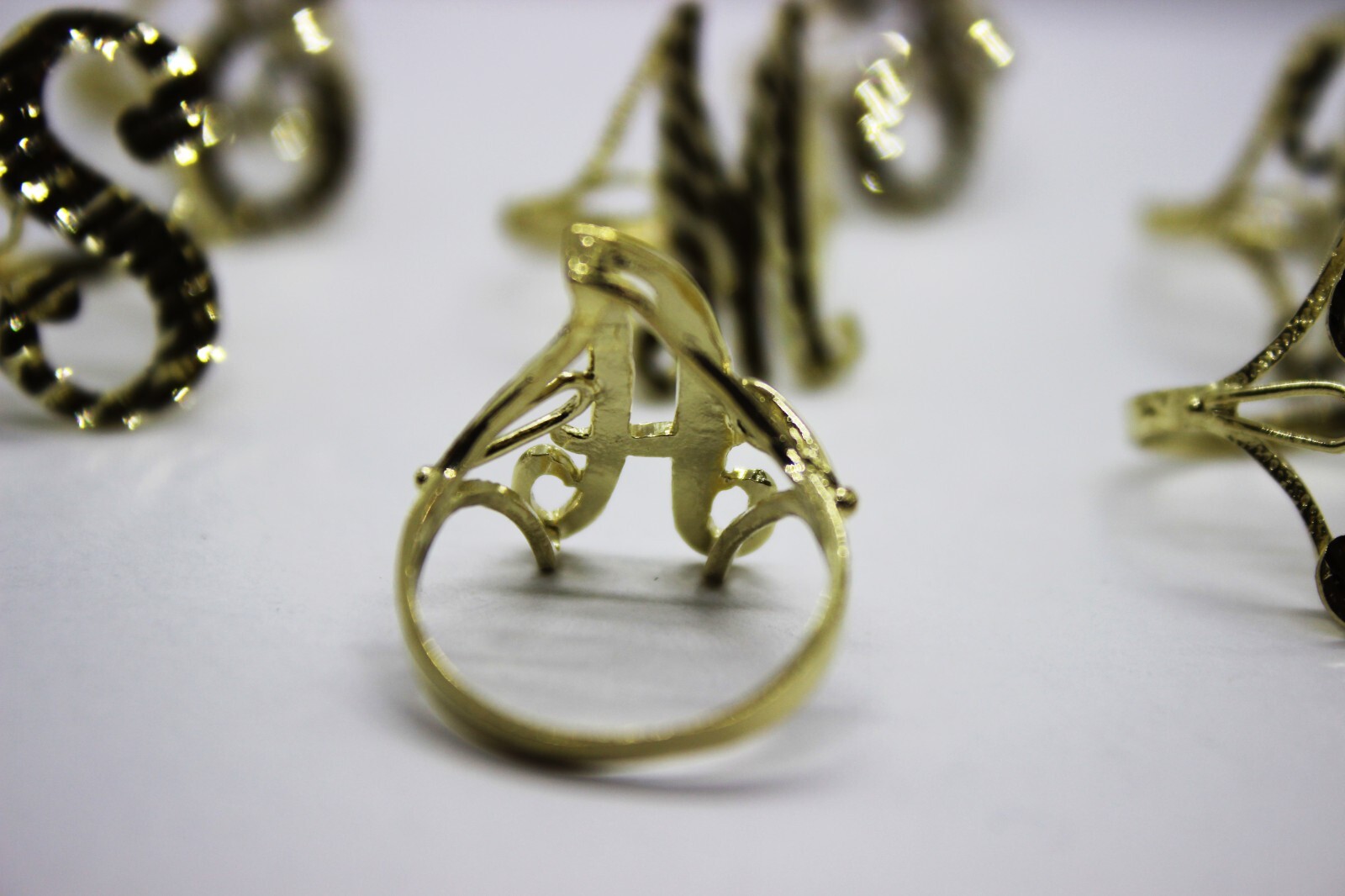 10k Solid Yellow Gold Cursive Initial Letter Ring Diamond Cut Medium Size 6 ~ 11