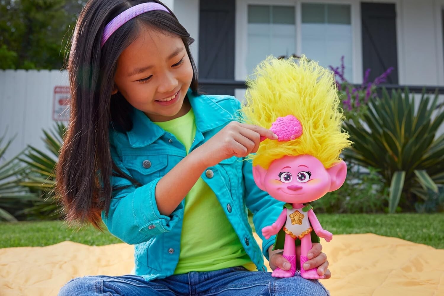 Mattel DreamWorks Trolls Band Together, Rainbow HairTunes Viva Doll with Lights gallery