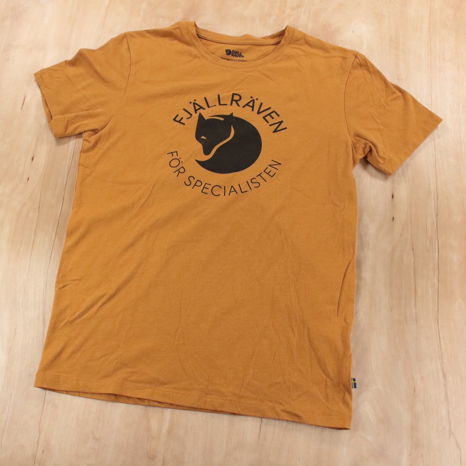 FJALLRAVEN Arctic Fox logo t-shirt SMALL tag sweden nordic outdoor camp