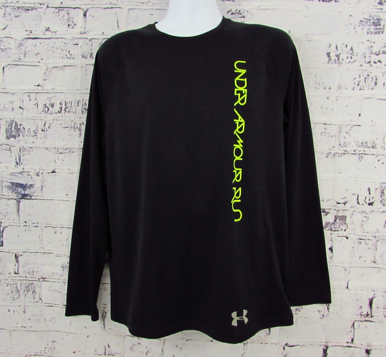 Under Armour Shirt Men's Large Black Heat Gear Fitted Logo Spell Out L/S T-Shirt gallery