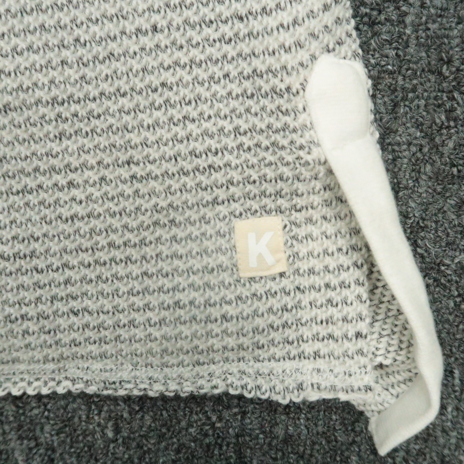 Kith Shirt Mens Extra Small Gray Beige Short Sleeve Knit Crew Long Length gallery