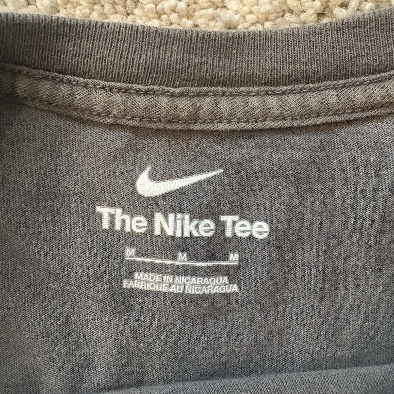 Nike Air Men's Athletic T-Shirt Size M Blocked Logo Gym Graphic gallery