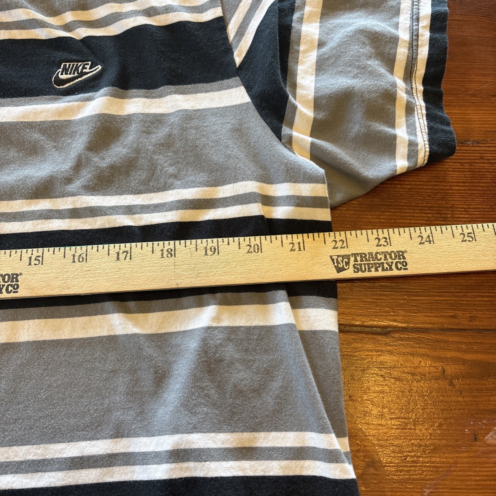 Nike The Nike Tee Men's Striped T-Shirt Gray White Black Large See Pics gallery