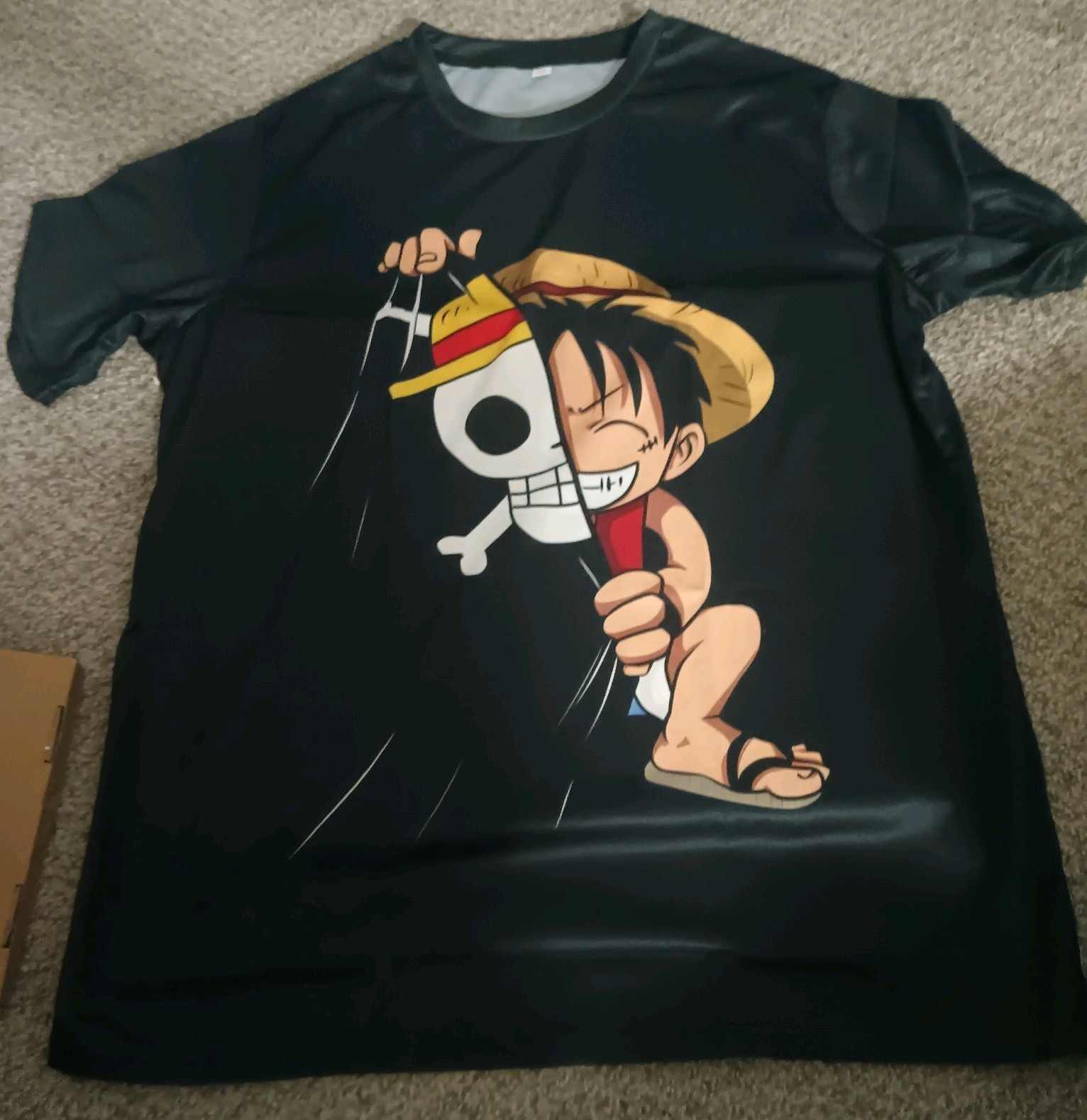 Monkey D. Luffy Graphic T-Shirt XL & Wanted Strawhat Necklace