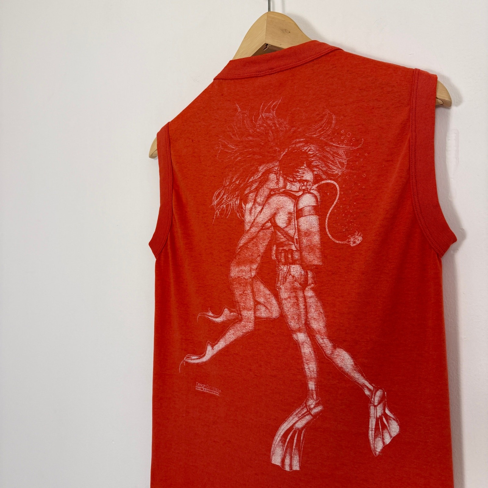 Vintage 80s Ocean Divers Key Largo Florida Diver Mermaid Tank Top Tee Shirt Red gallery
