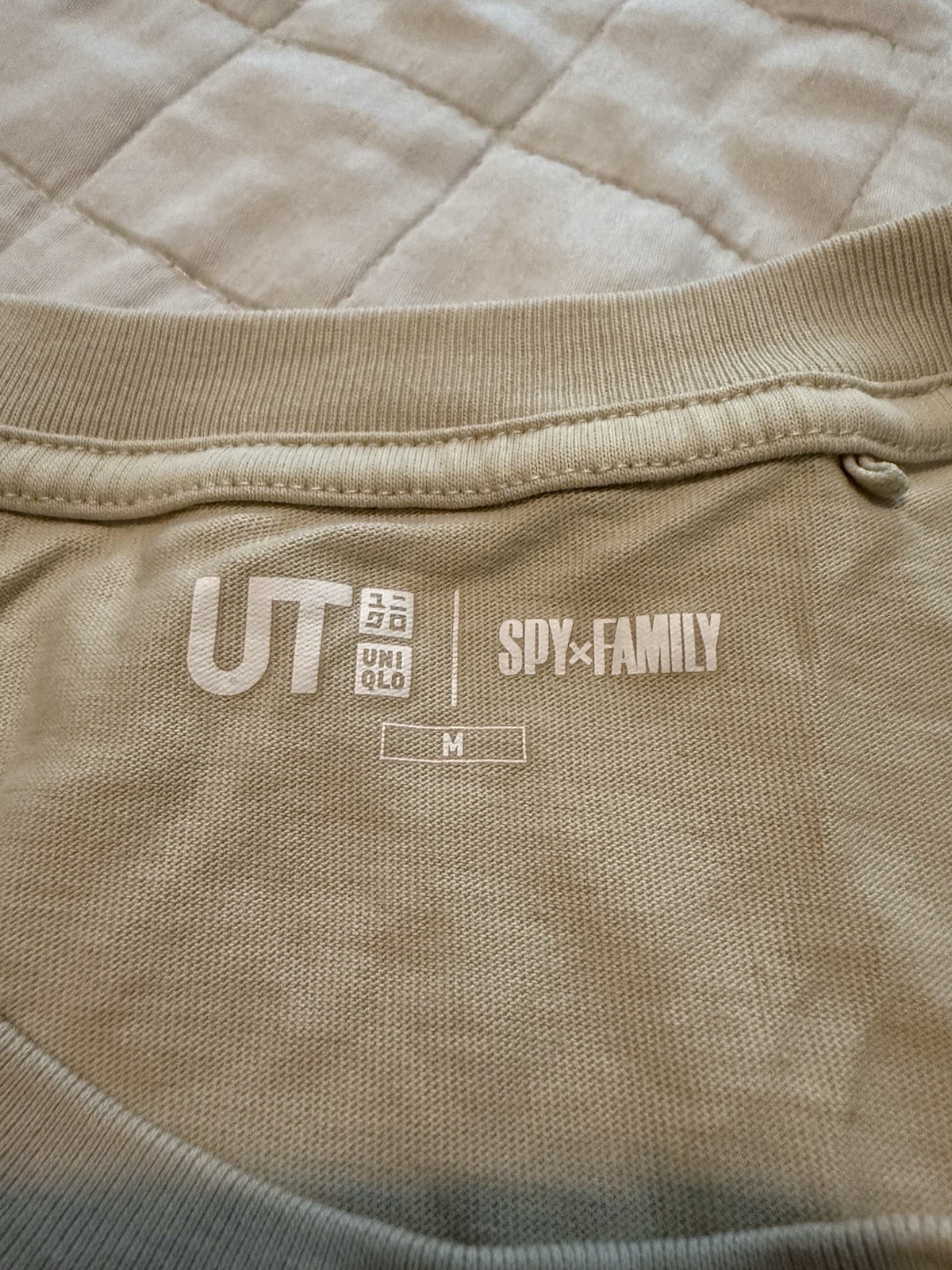 Uniqlo UT SPY x FAMILY Anya Forger Graphic Beige Crew Tee M Short Sleeve gallery