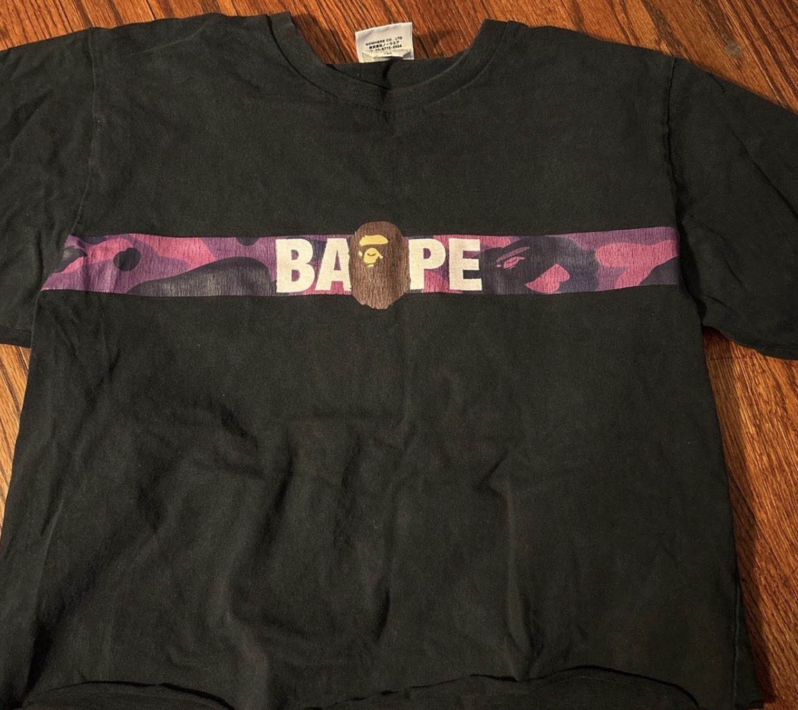 A Bathing Ape BAPE Men’s M Black Graphic Logo Ape Head Crewneck Tee gallery