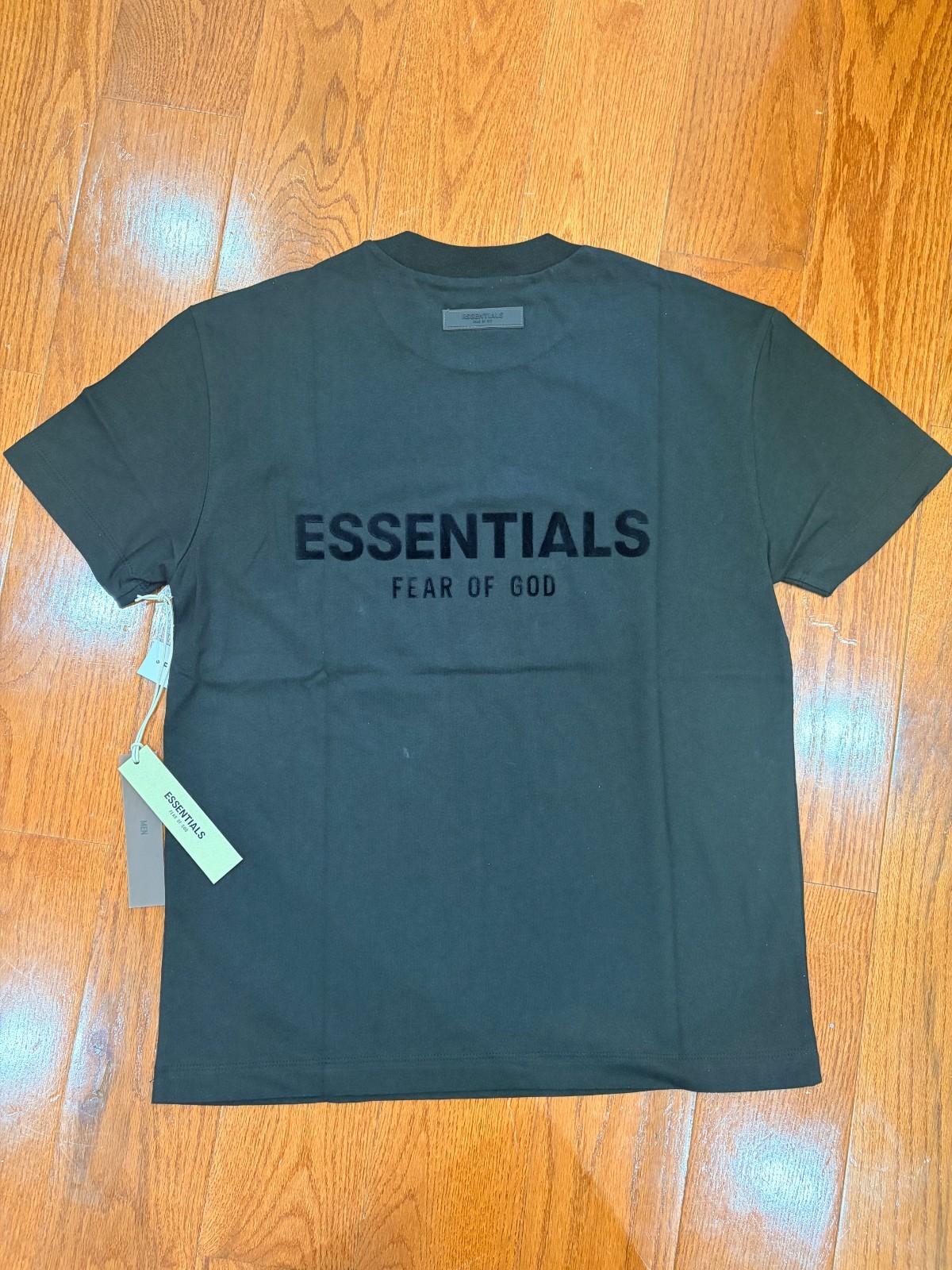 Essentials Set T-shirt and Short in BLack (size S) gallery