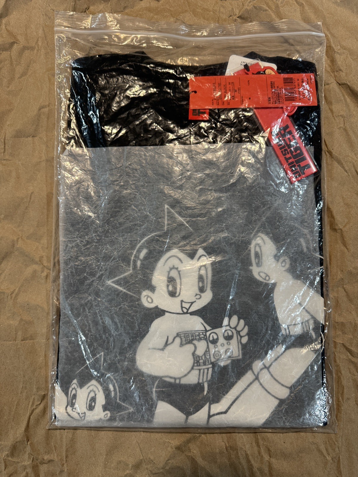 Onitsuka Tiger: Astro Boy 75th Anniversary Collaboration T-shirt, brand new gallery