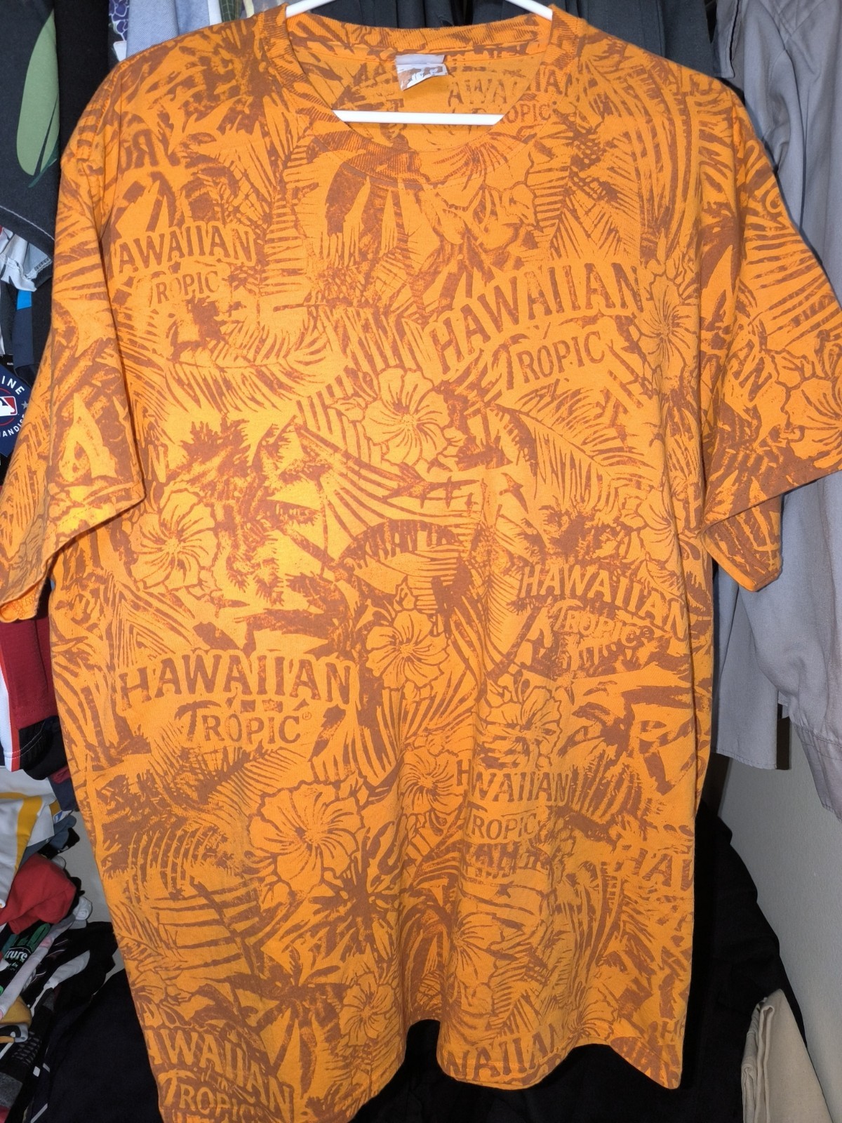 Vintage Hawaiian tropic sun screen lotion promo aop palm tree short xl gallery
