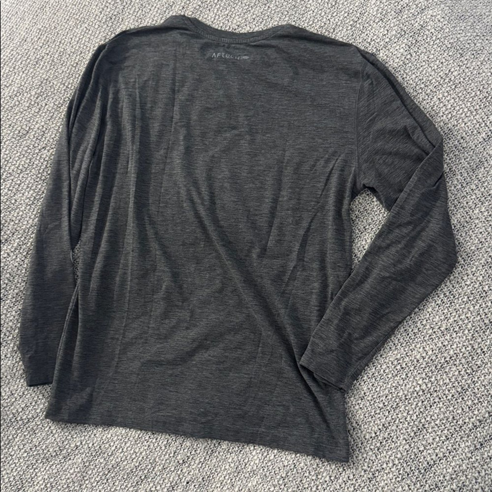 AFTCO Long Sleeve Performance Shirt – Gray – Size Small gallery