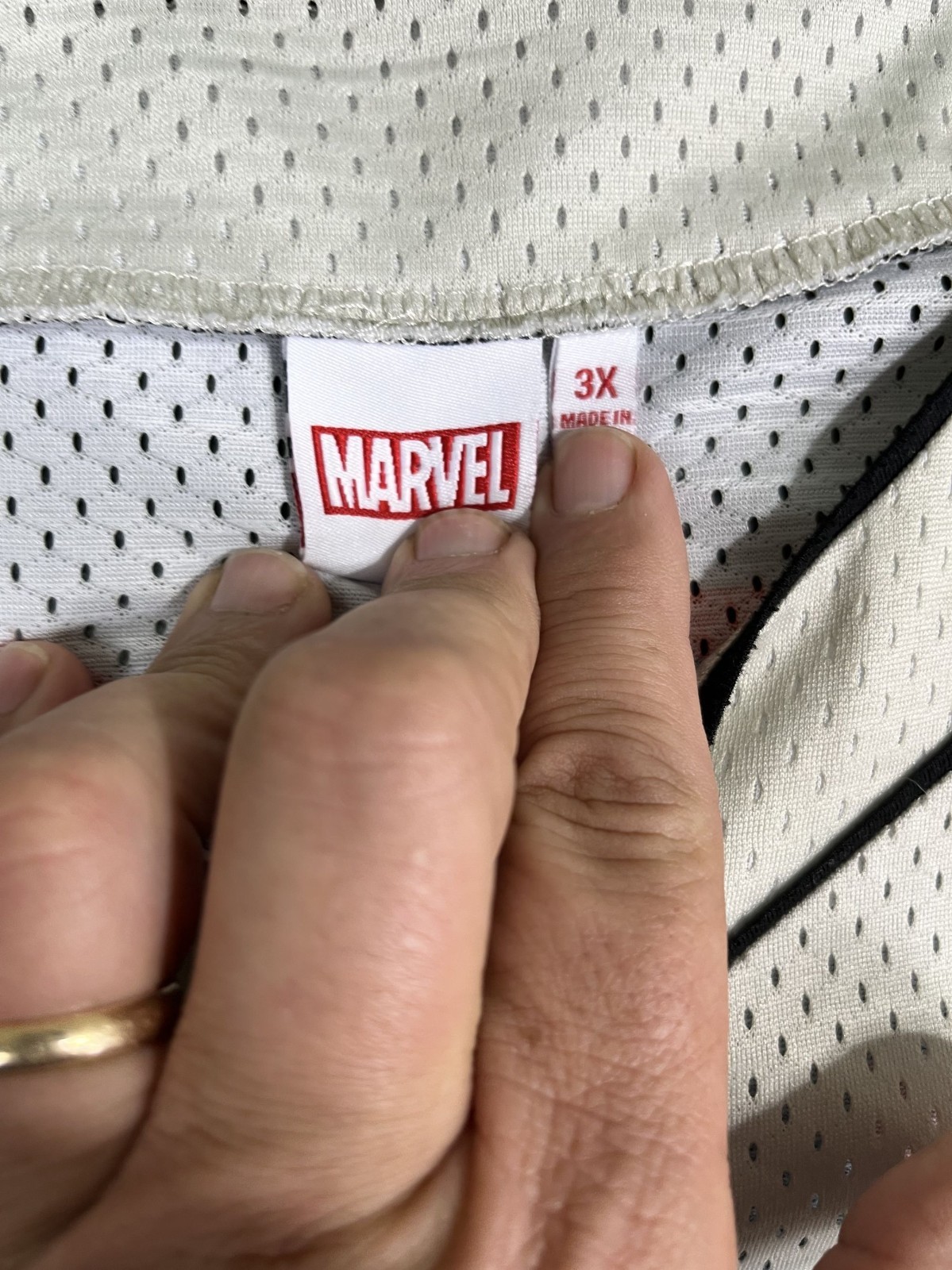 Marvel 3X Baseball Jersey Button-Up Avengers Graphic Back Beige & Red gallery