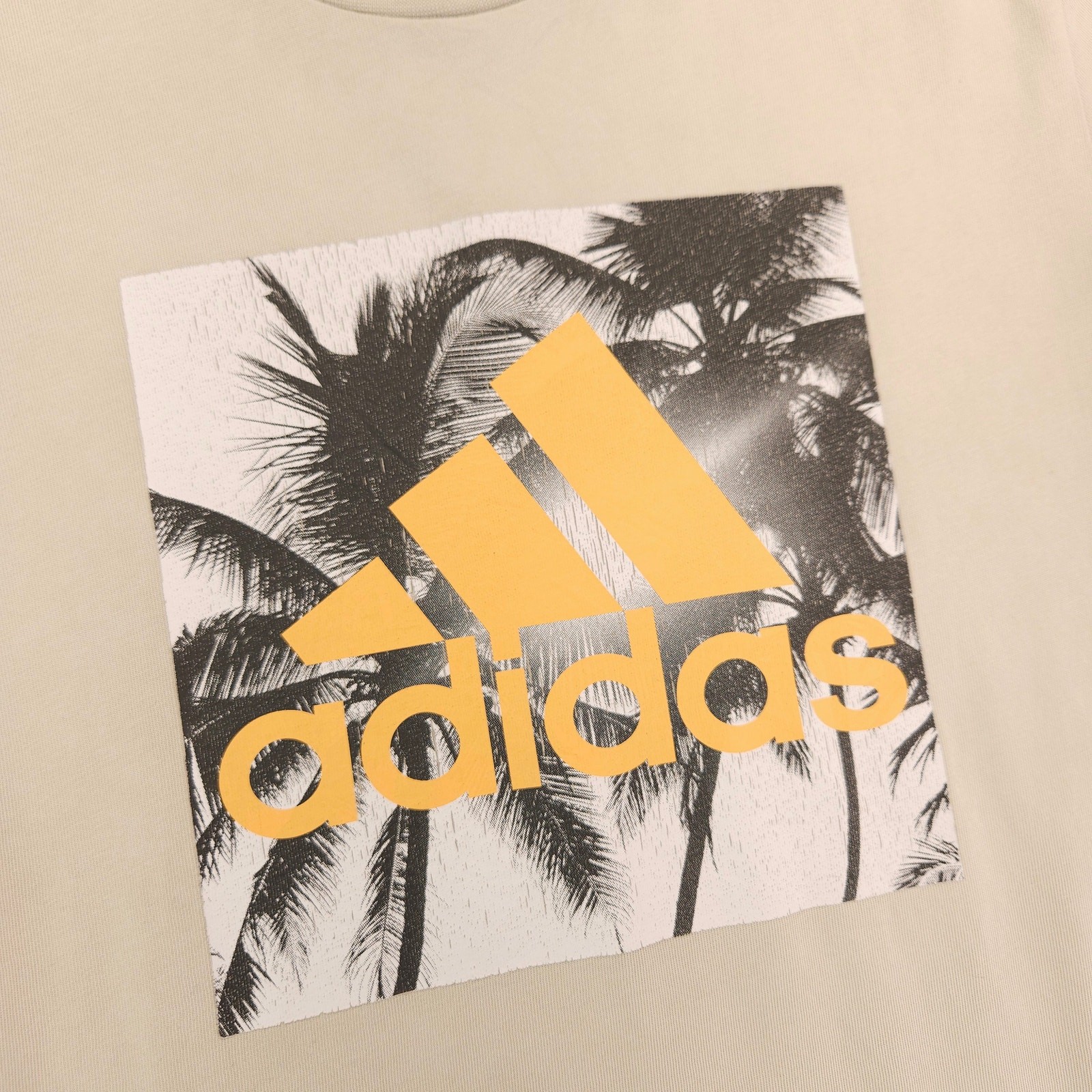 Adidas Casual Crew Neck Short Sleeve Graphic T Shirt Mens Size Small S Tan gallery