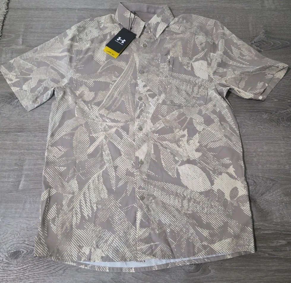Under Armour Dockside SS Novelty UPF 30 Button Shirt Beige Sand Camo Color Sz M