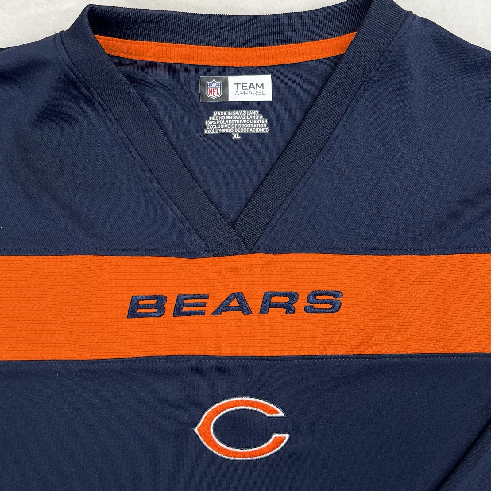CHICAGO BEARS Long Sleeve Shirt Mens XL NFL Team Performance Navy V-Neck Logo gallery