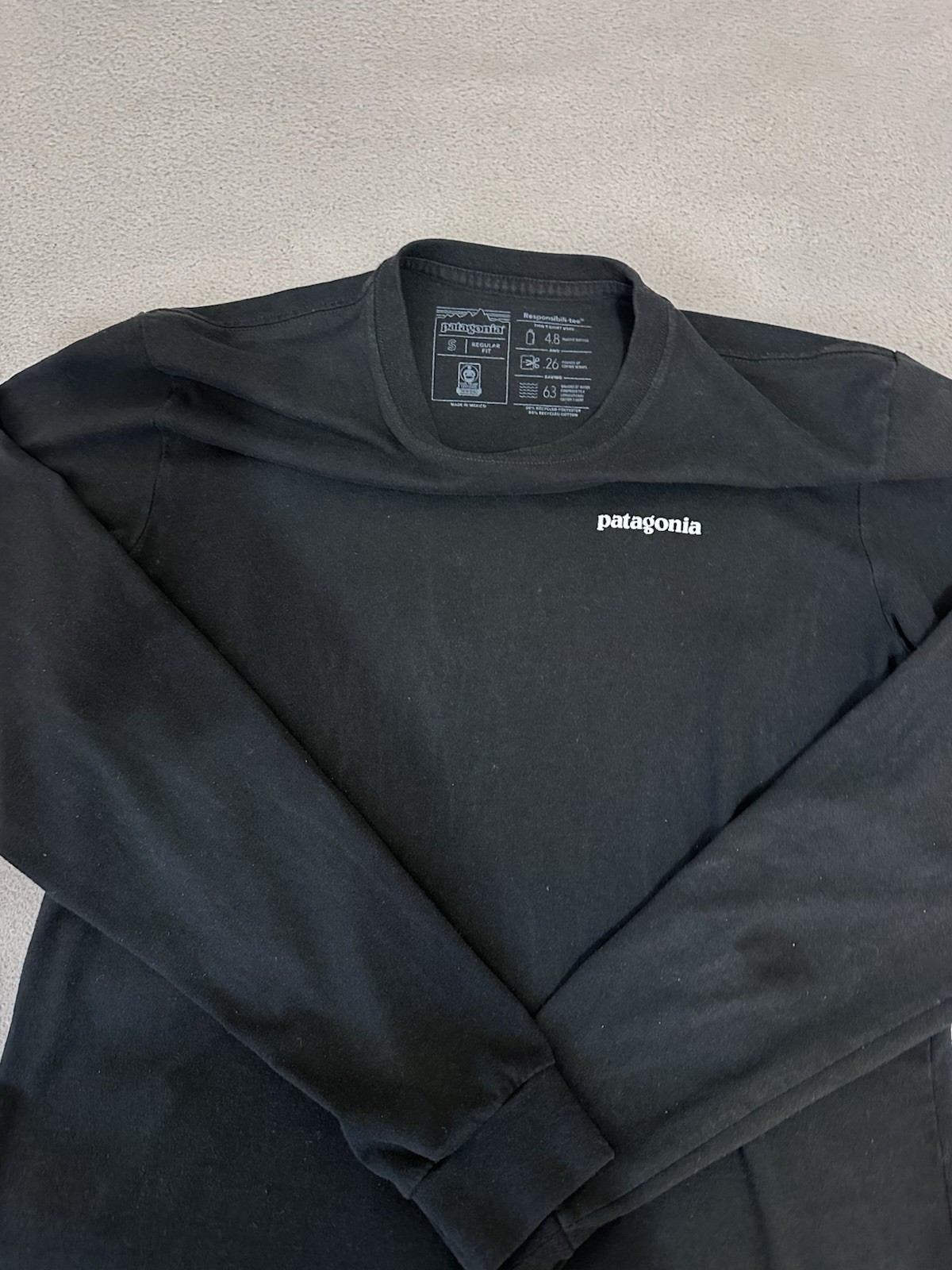 Patagonia Shirt Men’s Black Long Sleeve P-6 Graphic Logo Responsibili-Tee Size S gallery