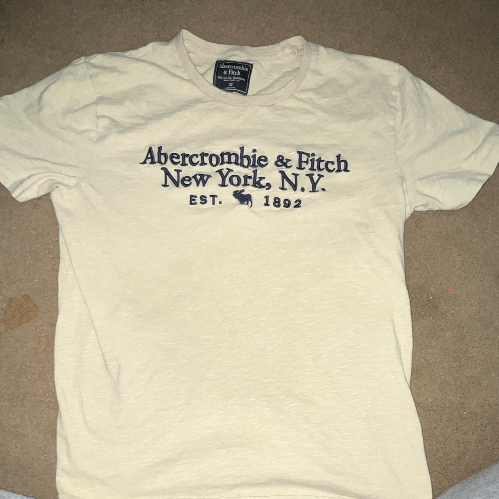 Abercrombie & Fitch Men's White Graphic Logo Crew Neck Cotton Knit Tee XS gallery
