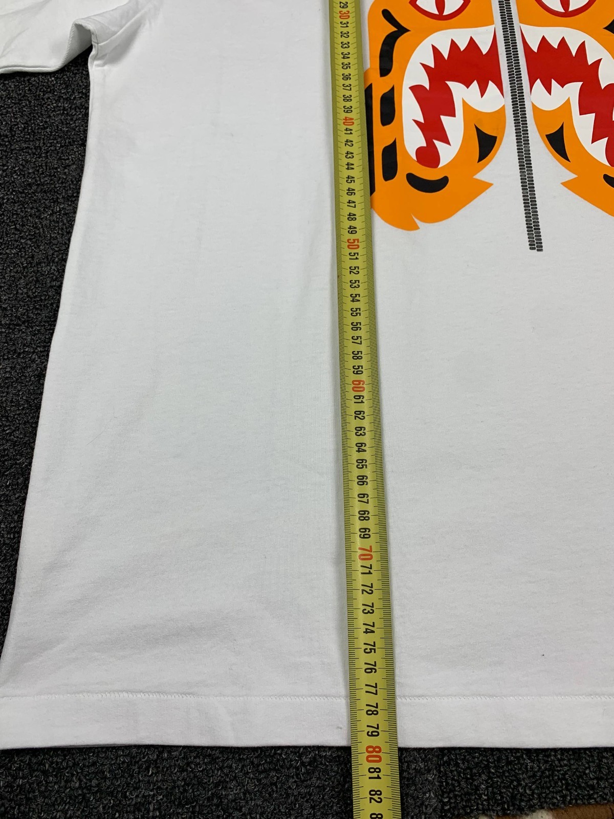 A Bathing Ape Tiger Print Short Sleeve T-Shirt White XL Cotton Graphic Top gallery
