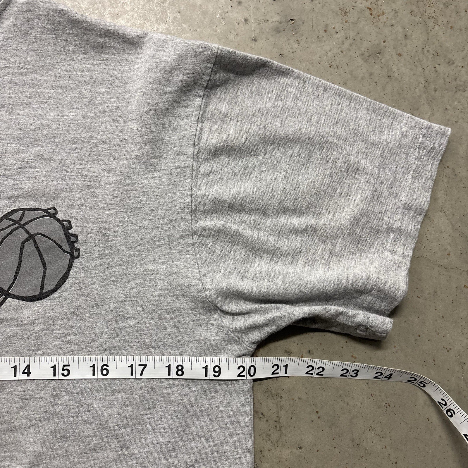 Vintage And1 Basketball Trash Talk Graphic T Shirt Youth L Fits Men’s S/M Grey gallery