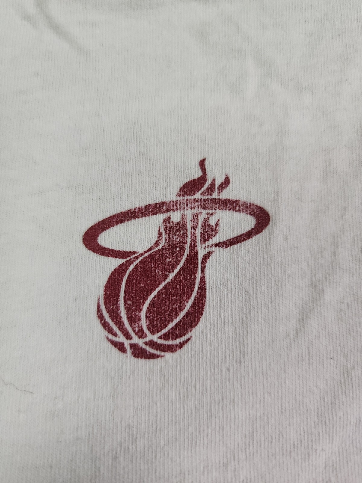 Dwyane Wade Spell out sport Miami Heat XL Men White T-shirt SGA Jordan gallery