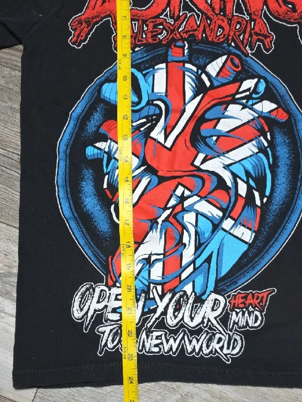 Asking Alexandria | Heart Attack' Union Jack Heart Graphic Band Tee Sz XS gallery