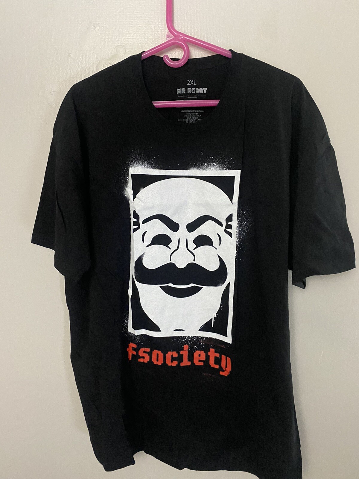 Mr. Robot Shirt Size 2XL Hanger Not Included gallery