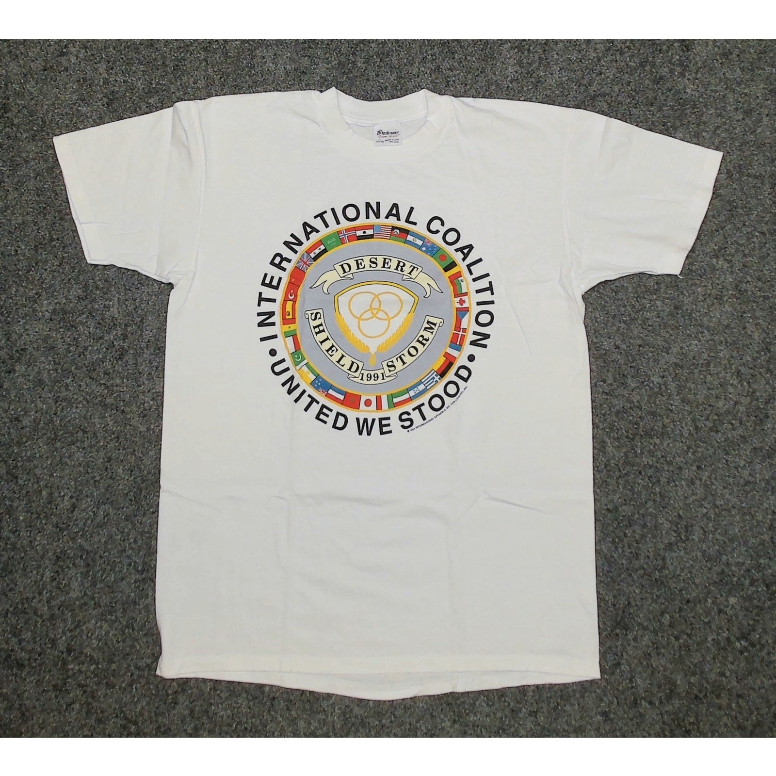Vintage 1991 Desert Storm Shield T-Shirt Mens L Stedman Single Stitch White gallery