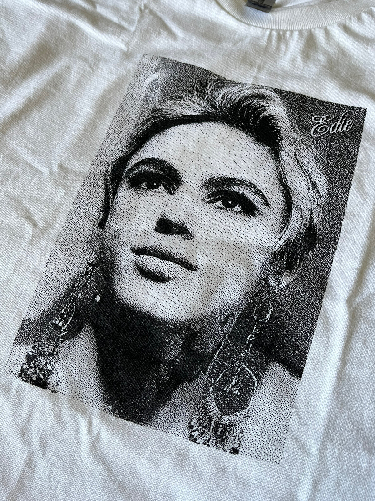 Margot Robi Beautiful Face Cotton Tee Size Medium ,hand Silk Screened gallery