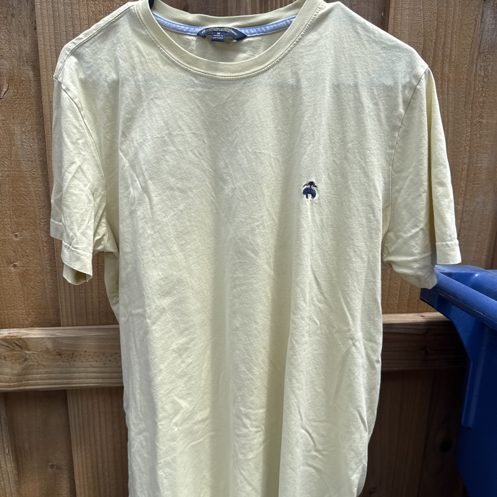 Brooks Brothers Supima Cotton Medium Pale Yellow Men's Short Sleeve T Shirt gallery