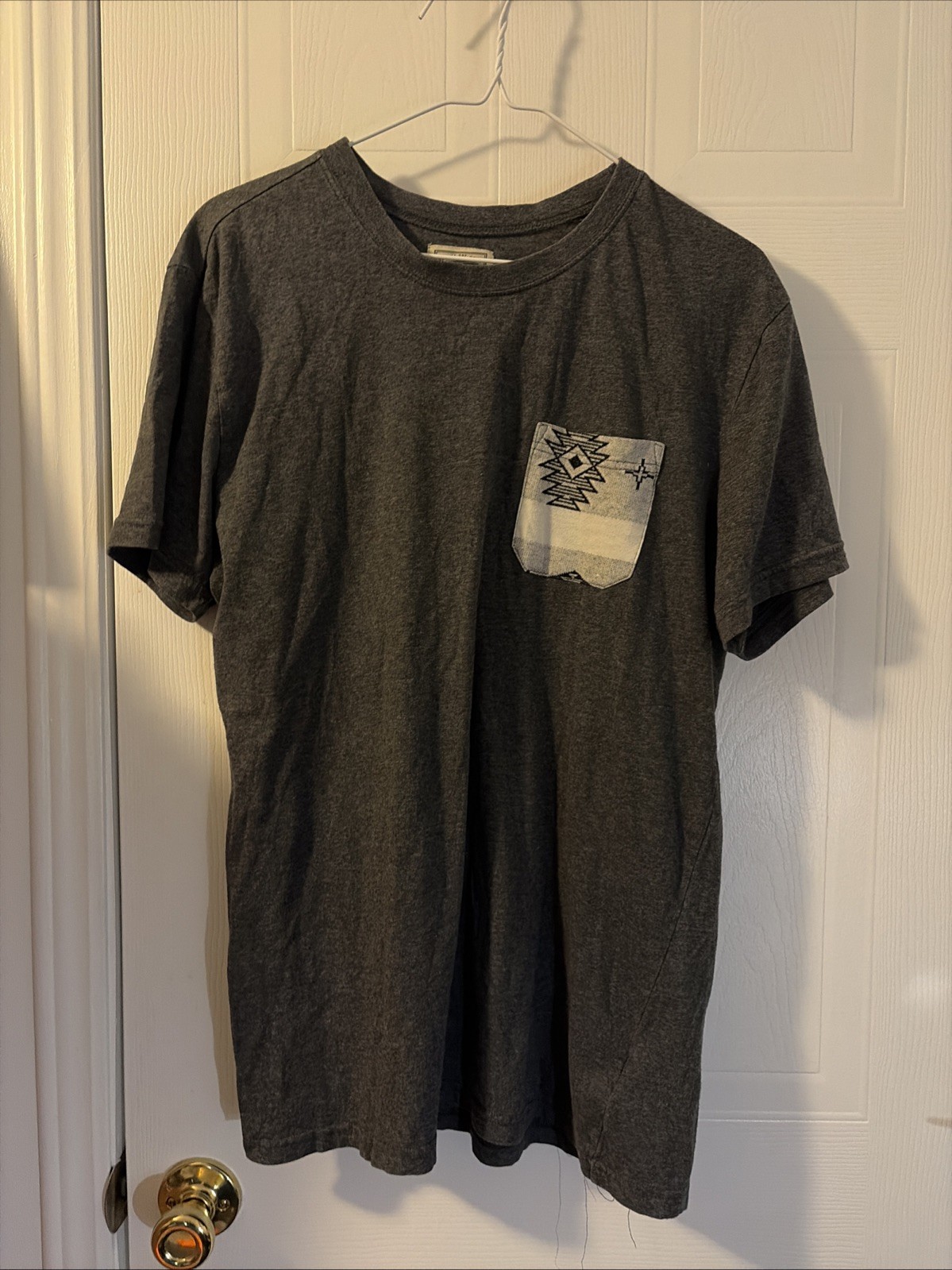 Beautiful Giant Garments Men's Shirt Size Large Grey With Tribal Pocket gallery