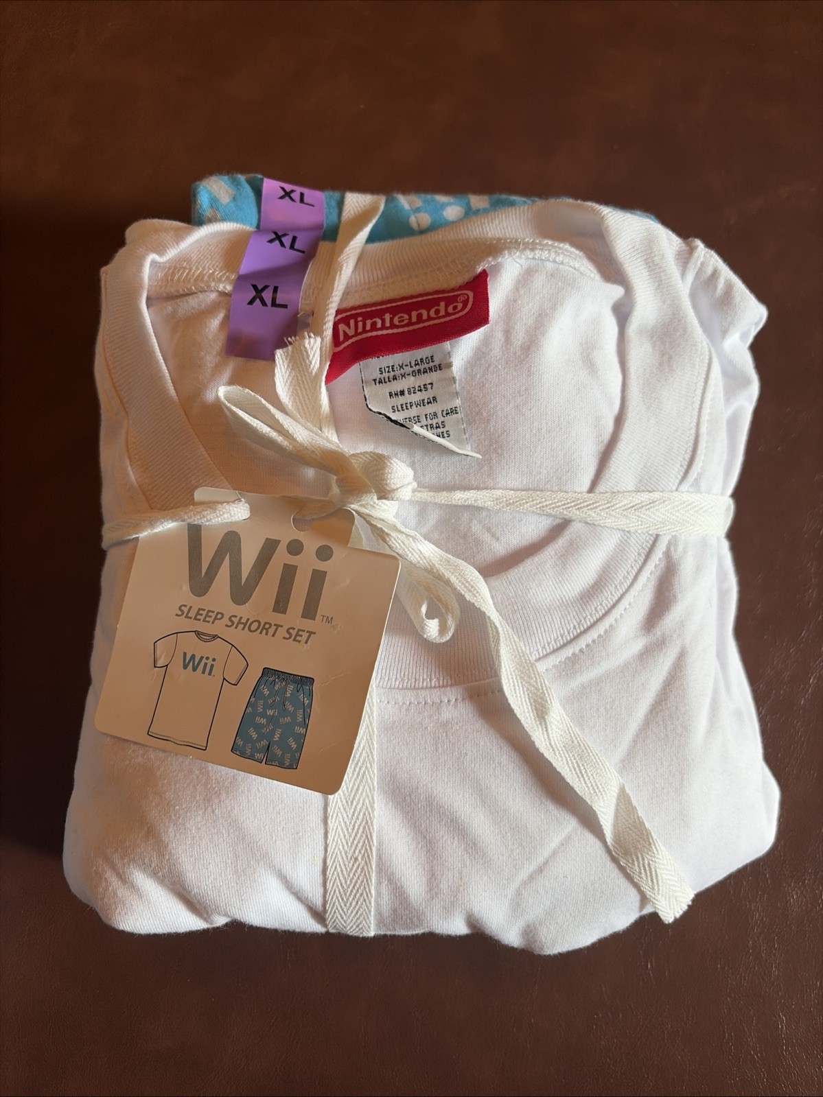 NEW Nintendo Wii 2009 XL Promo Shirt And Shorts Logo Promotional Item NICE! gallery