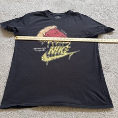 The Nike Tee Chicago Second City to None Men’s Print Black T-Shirt Size Large