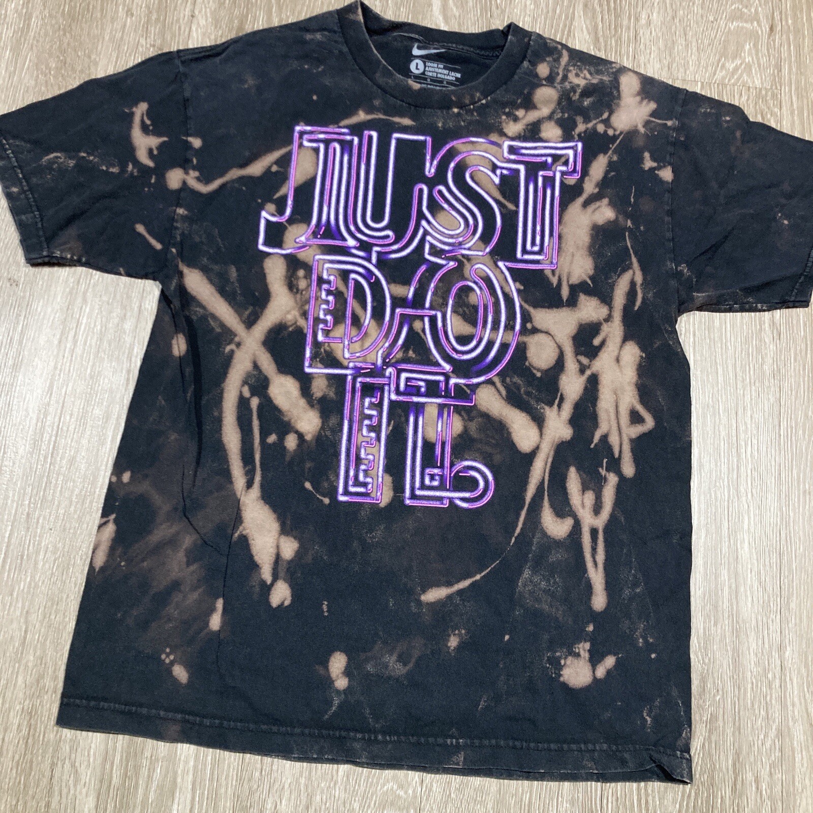 Nike Shirt L Just Do It Essential Athletic Work-out Gym Bleach Bleached Tee gallery