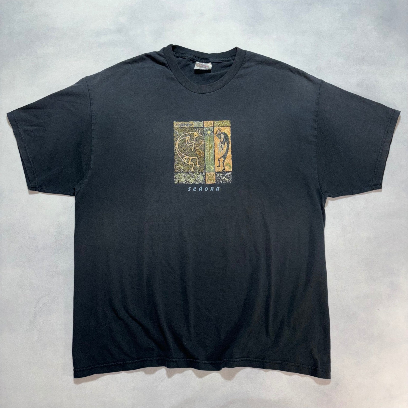 Vintage Sedona Arizona Graphic T-Shirt Men’s XL Black Sun Faded Aztec Southwest