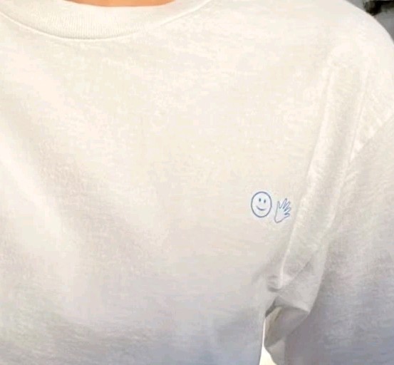 Limited Edition GLOSSIER Logo Tee T-Shirt Size L/Large White w/Blue Graphics NIP gallery