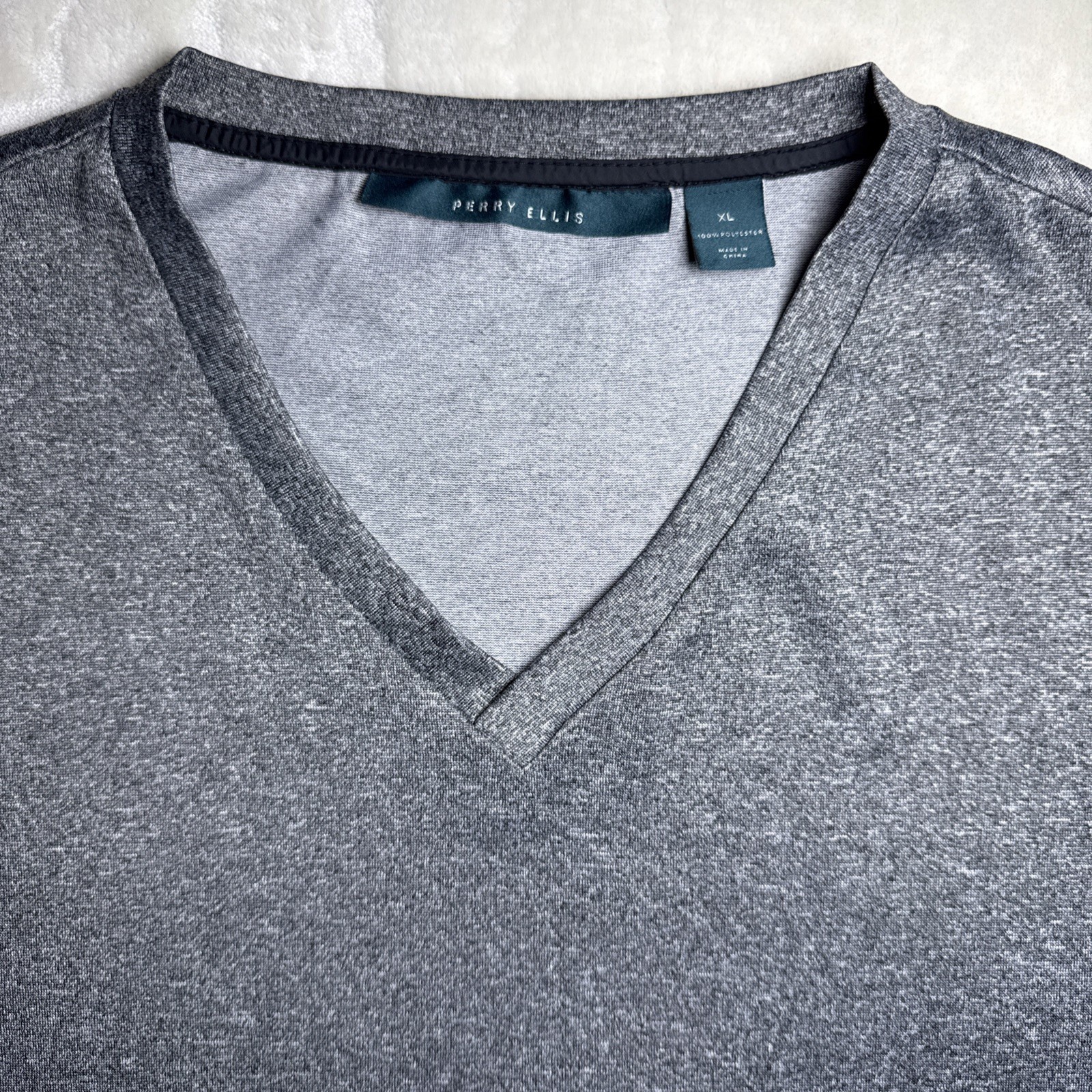Perry Ellis Shirt Mens XL Gray Short Sleeve V Neck gallery