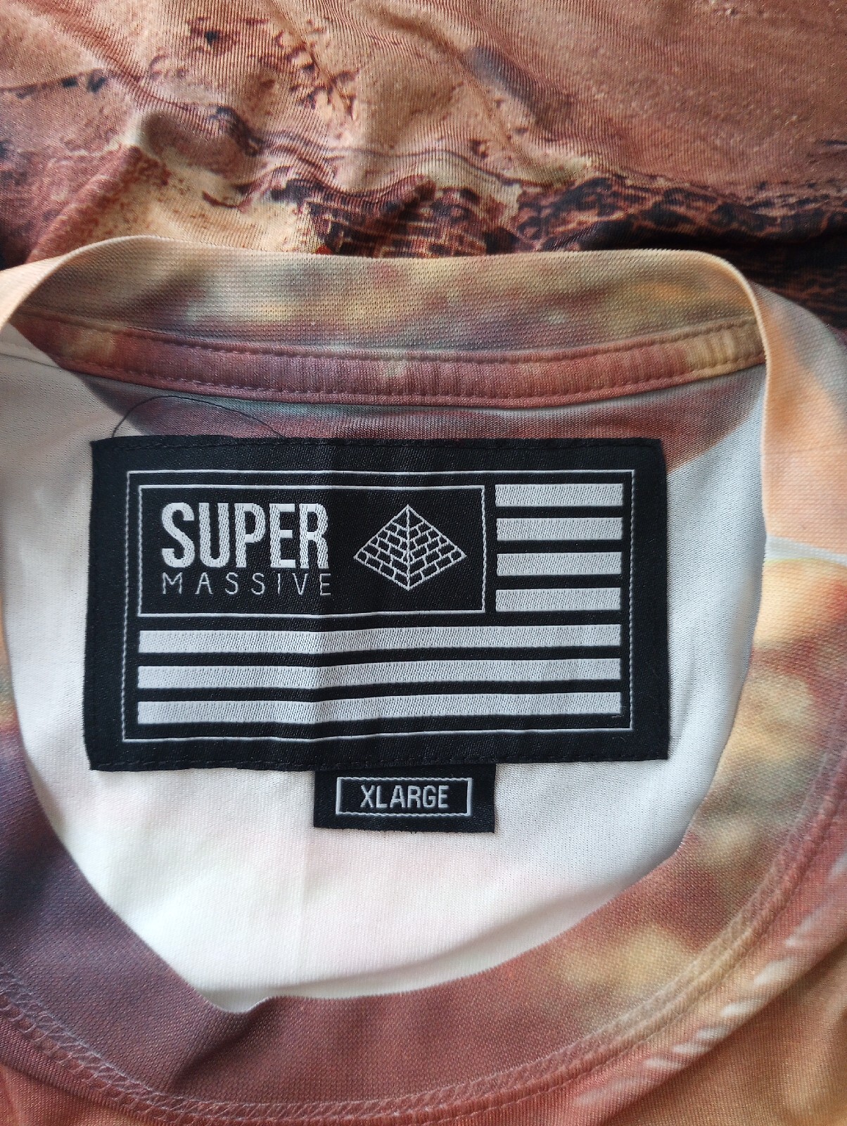 Preowned Super Massive Men's 2XL 95% Polyester 5% Lycra Egyptian Graphic T-Shirt gallery