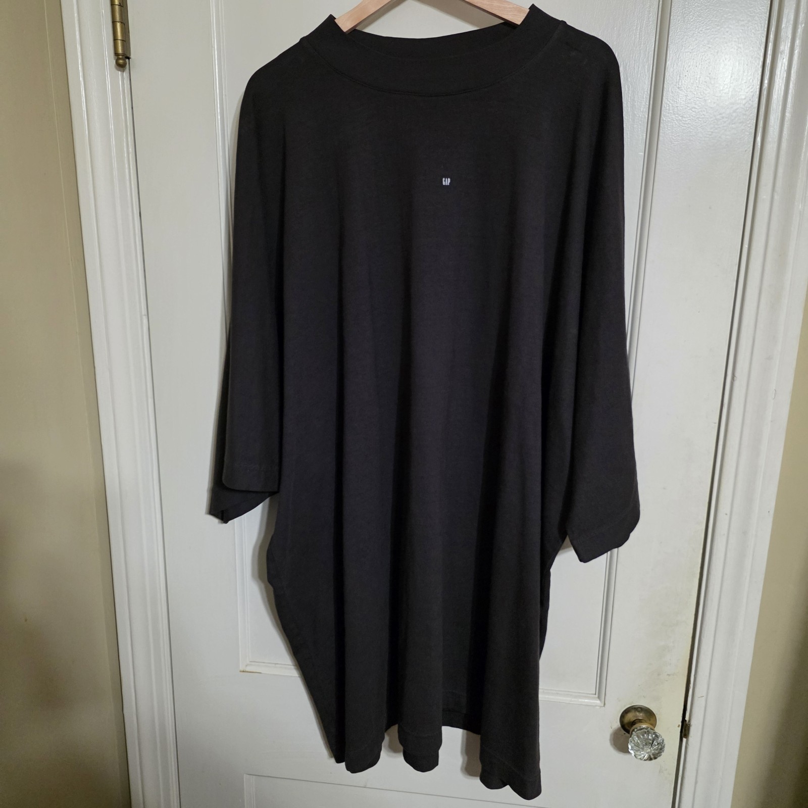 Yeezy Gap Balenciaga No Seam Logo Tee Size XL Black