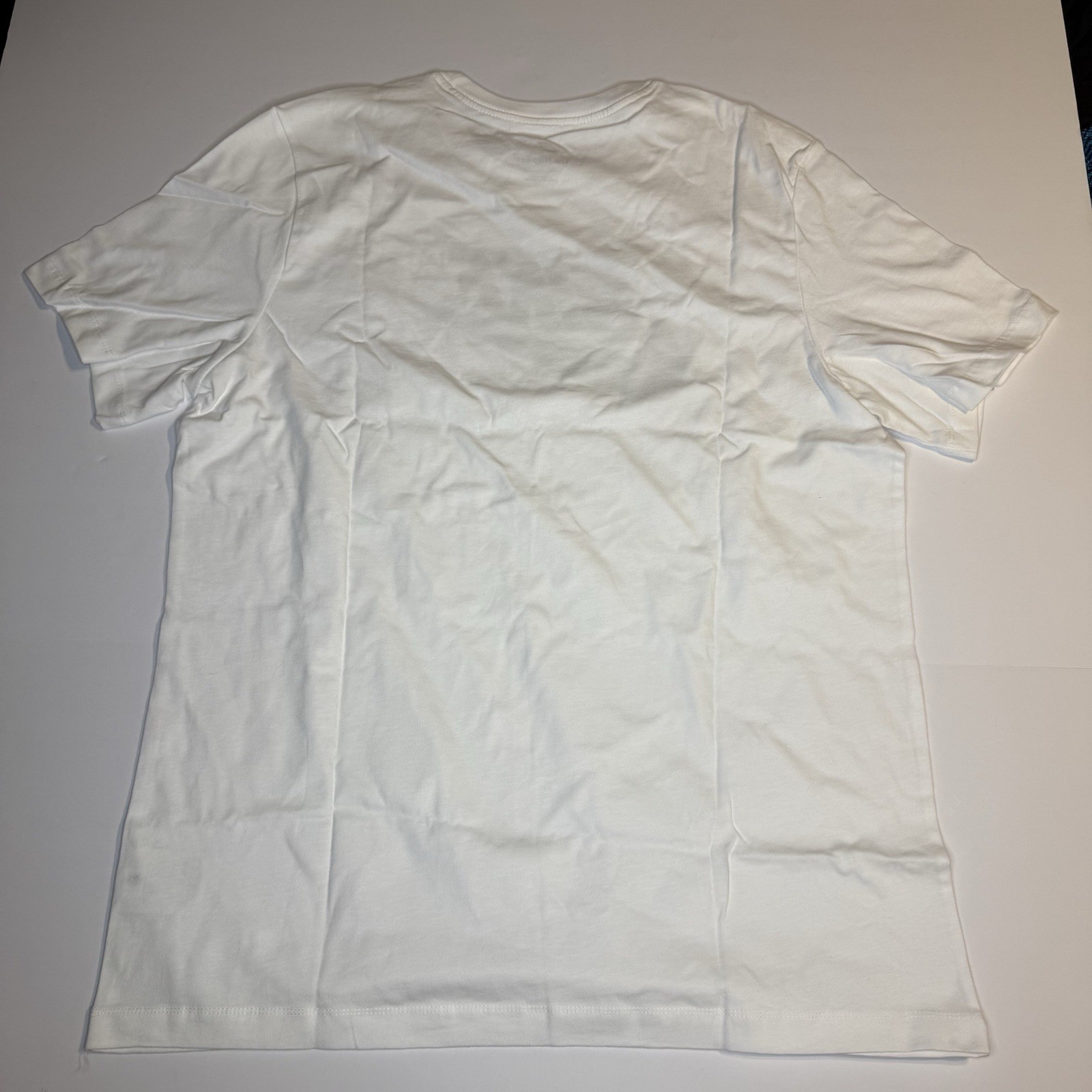 Nike Men’s T-Shirt Large White Black Logo Short Sleeve Crew Neck Casual Tee NWT gallery