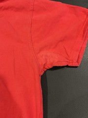 Bleeker & Mercer Impression Chain Embroidery T-Shirt Red Medium Art Face