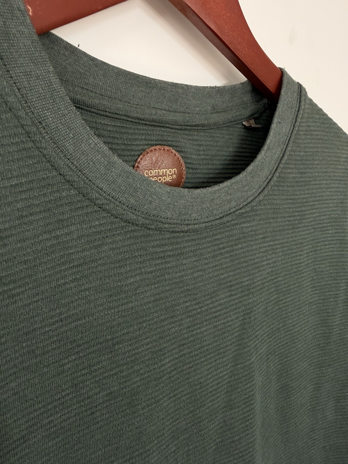 Common People Men Olive Textured T-Shirt Fine Striped Texture Size S gallery