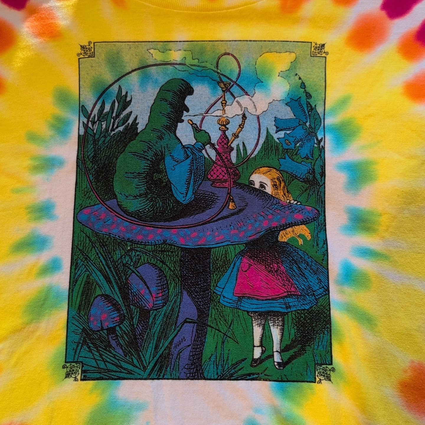 Alice in Wonderland Sundog T-Shirt Vintage 90s, Size XL USA Clay Hill Tie Dye gallery