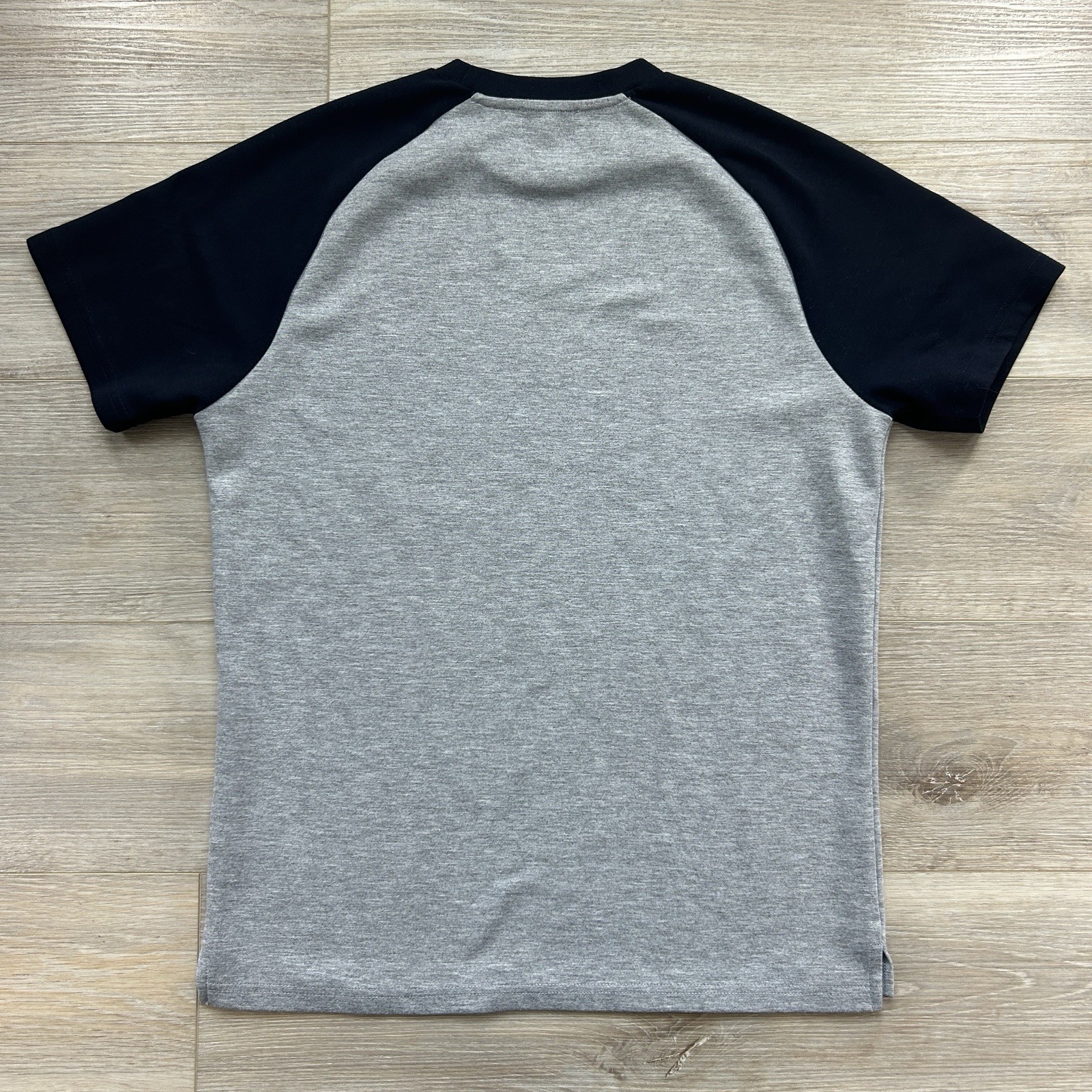 Reiss Mens Small Gray Colorblock Dudley Contrast Raglan Sleeve T-Shirt gallery