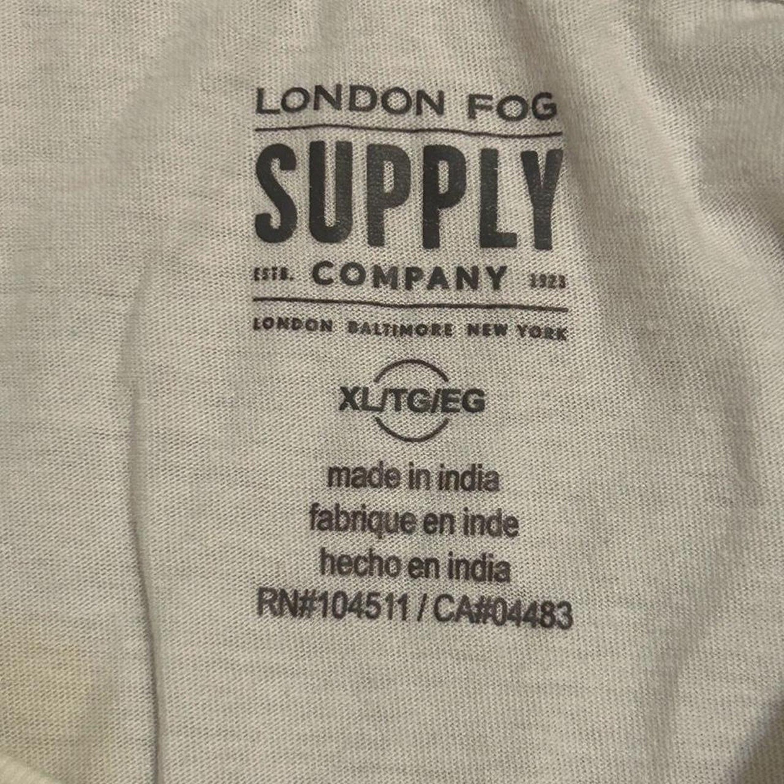 London fog white graphic tee gallery