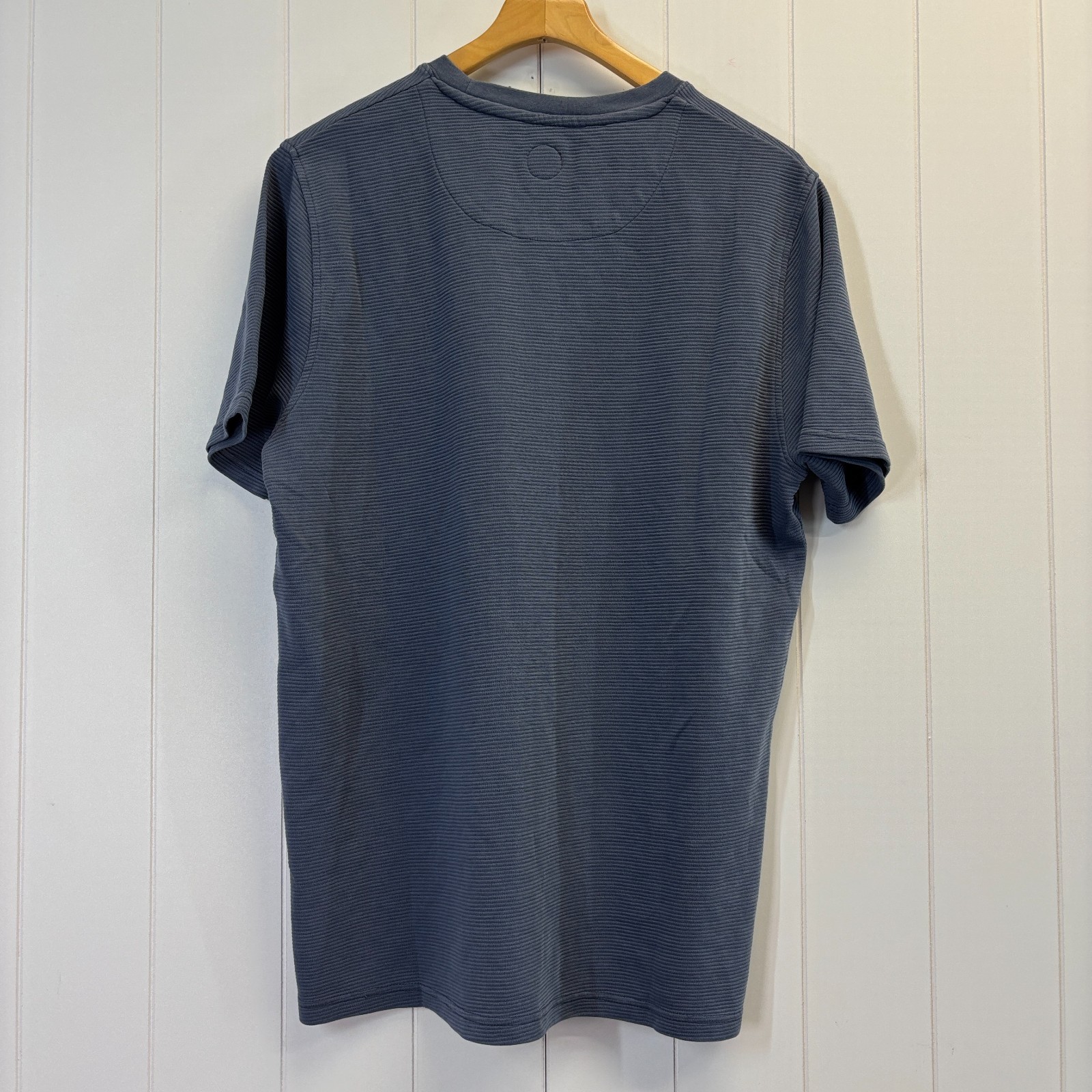 Common People Mens Minimalist Ottoman Textured T-Shirt Size M Closet Staple NWT gallery