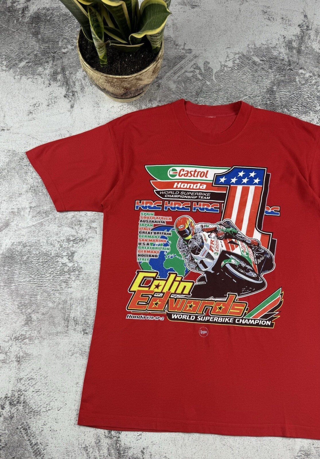 Vintage Colin Edwards Racing Honda Bike 2001 Red HRC Moto Formula 1 T Shirt Tee gallery