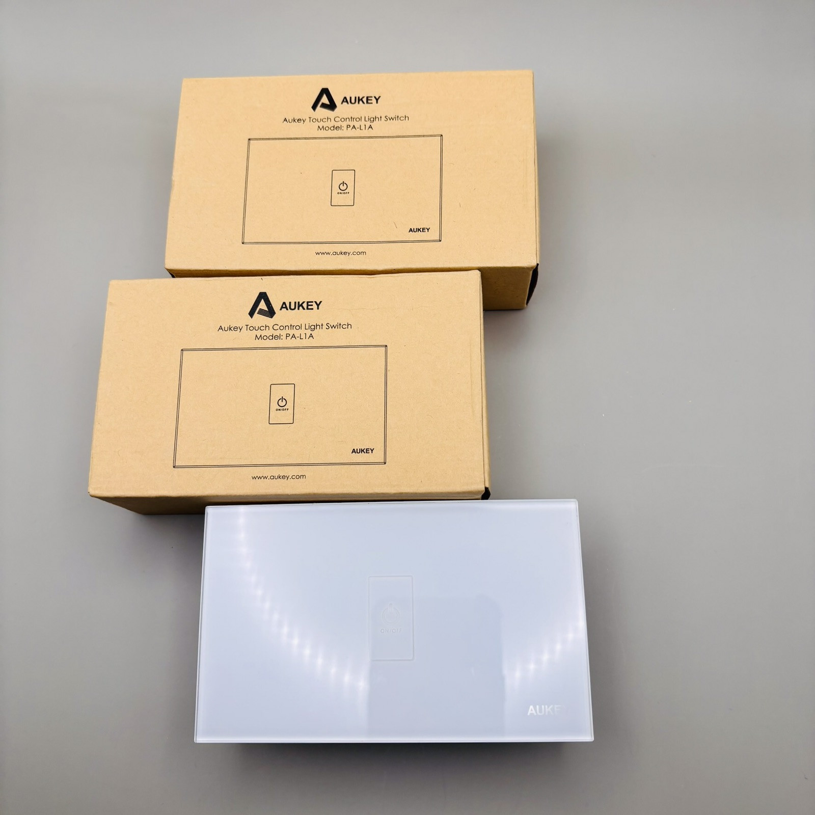 2 AUKEY Touch Screen Light Switch With Tempered Glass Panel E2-819